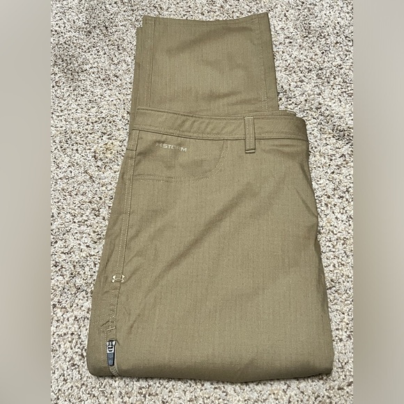 MEN’s Under Armour STORM Pants, Loose Fit, Excellent condition! - Picture 1 of 9